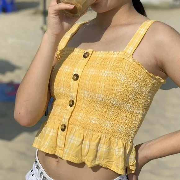 Hollister Tops - Hollister Sleeveless Smocked Crop Top, Color Yellow/White, Size M